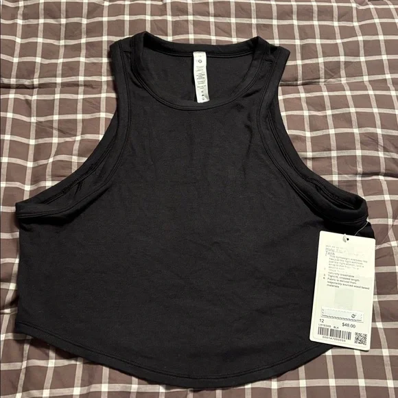 BNWT lululemon hold tight cropped tank - Picture 2 of 8